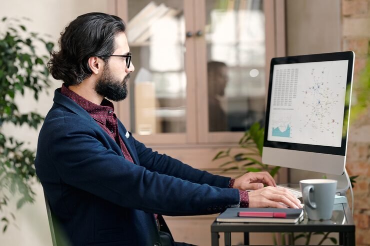 Data Analytics How to earn 6-figures as a freelance analyst